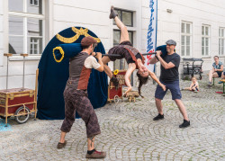 Duo X Caso Akrobatik